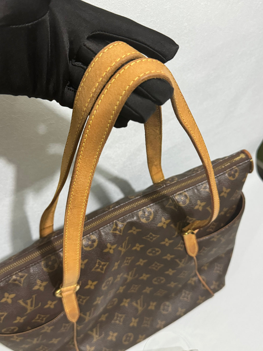 Louis Vuitton 2011 Monogram Totally MM Tote Bag