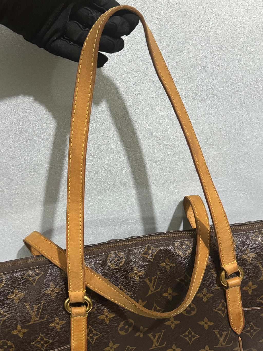 Louis Vuitton 2011 Monogram Totally MM Tote Bag