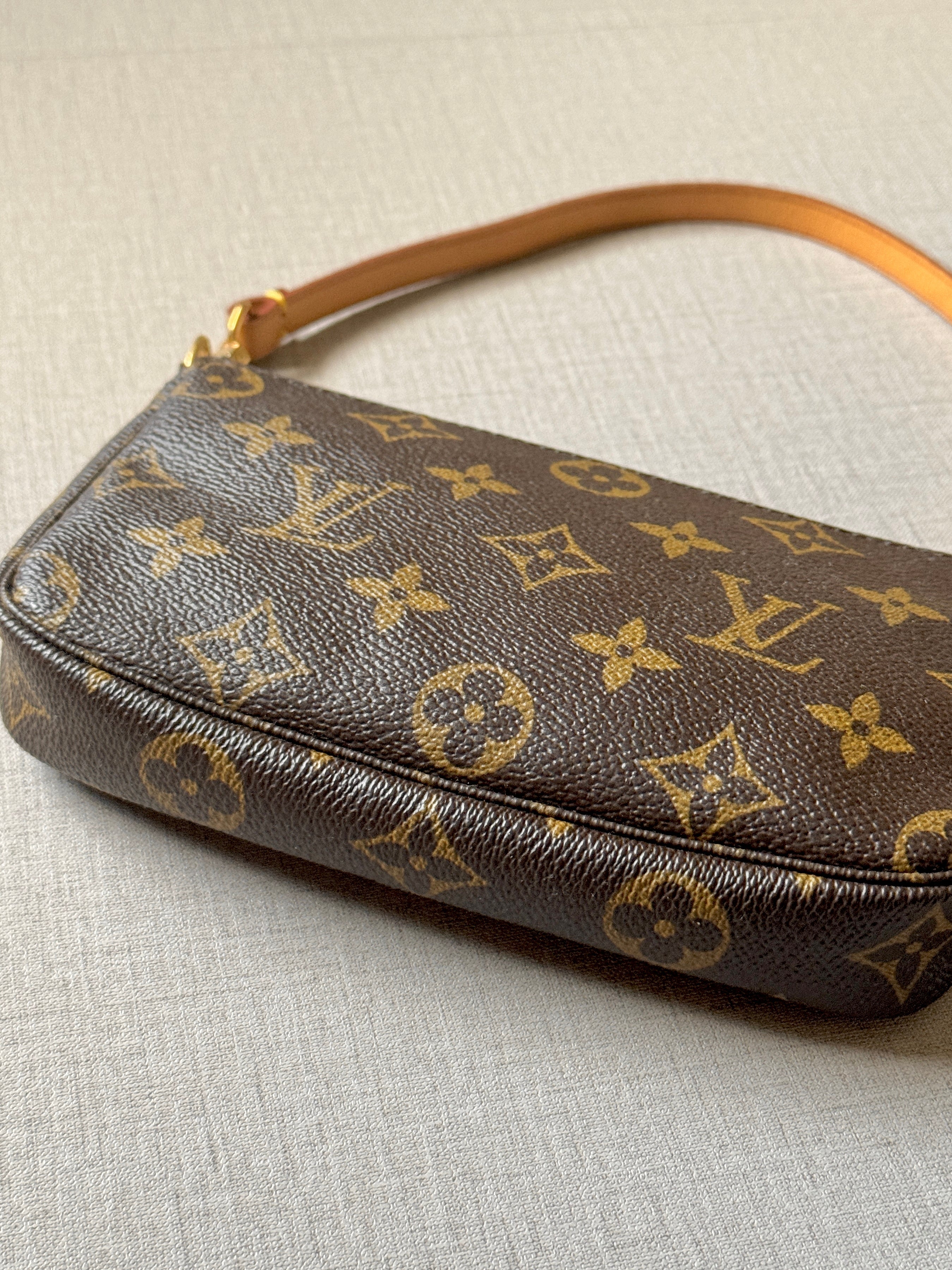 Louis Vuitton 2005 Monogram Pochette Accessoires Handbag