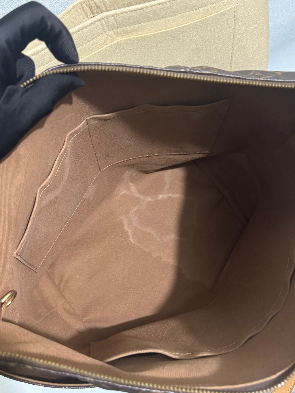 Louis Vuitton 2011 Monogram Totally MM Tote Bag