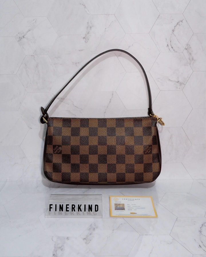Louis Vuitton 2002 Damier Ebene Navona Pochette Handbag