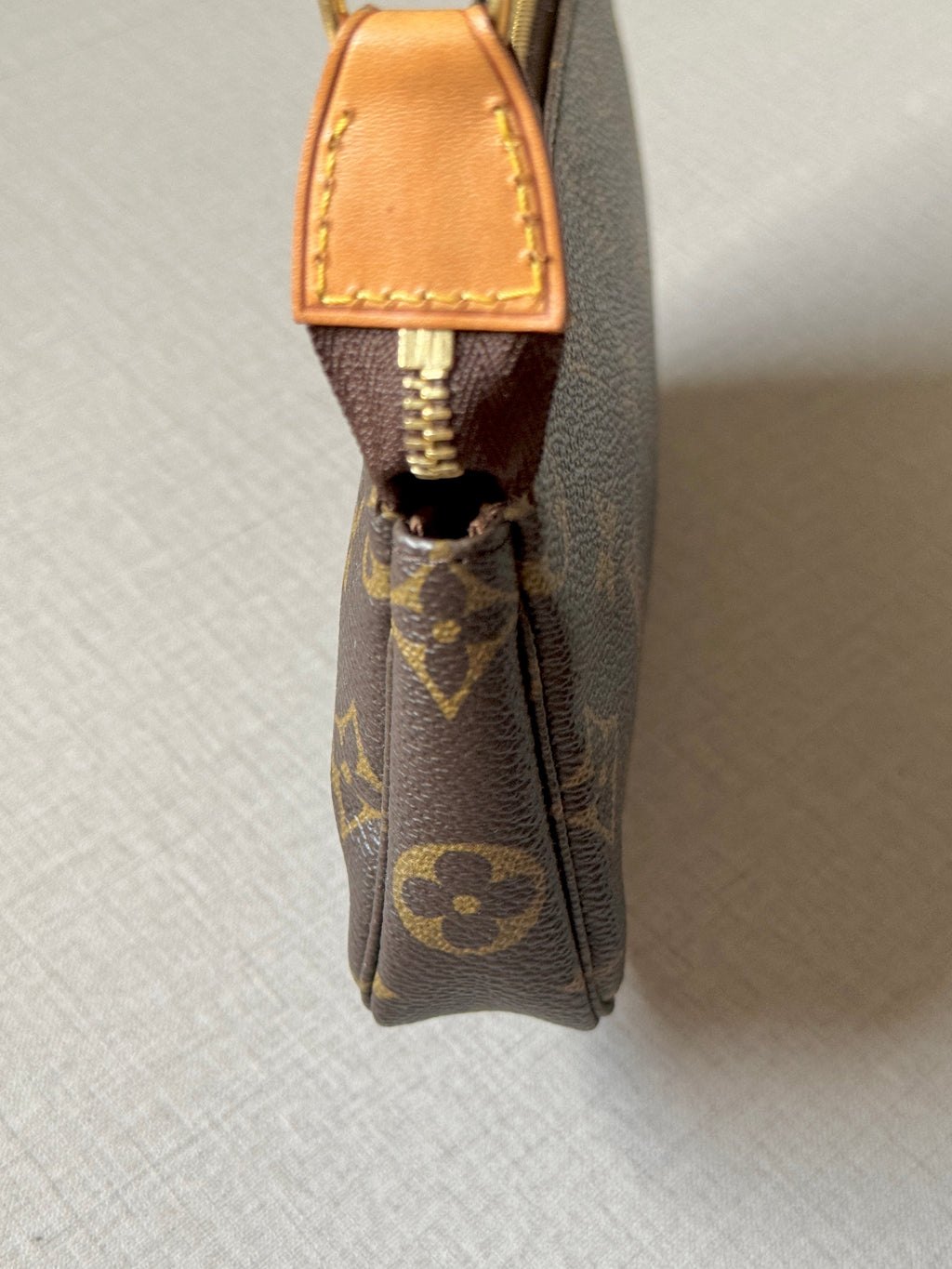 Louis Vuitton 2005 Monogram Pochette Accessoires Handbag