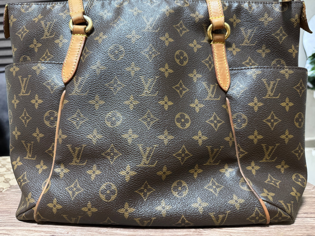 Louis Vuitton 2011 Monogram Totally MM Tote Bag
