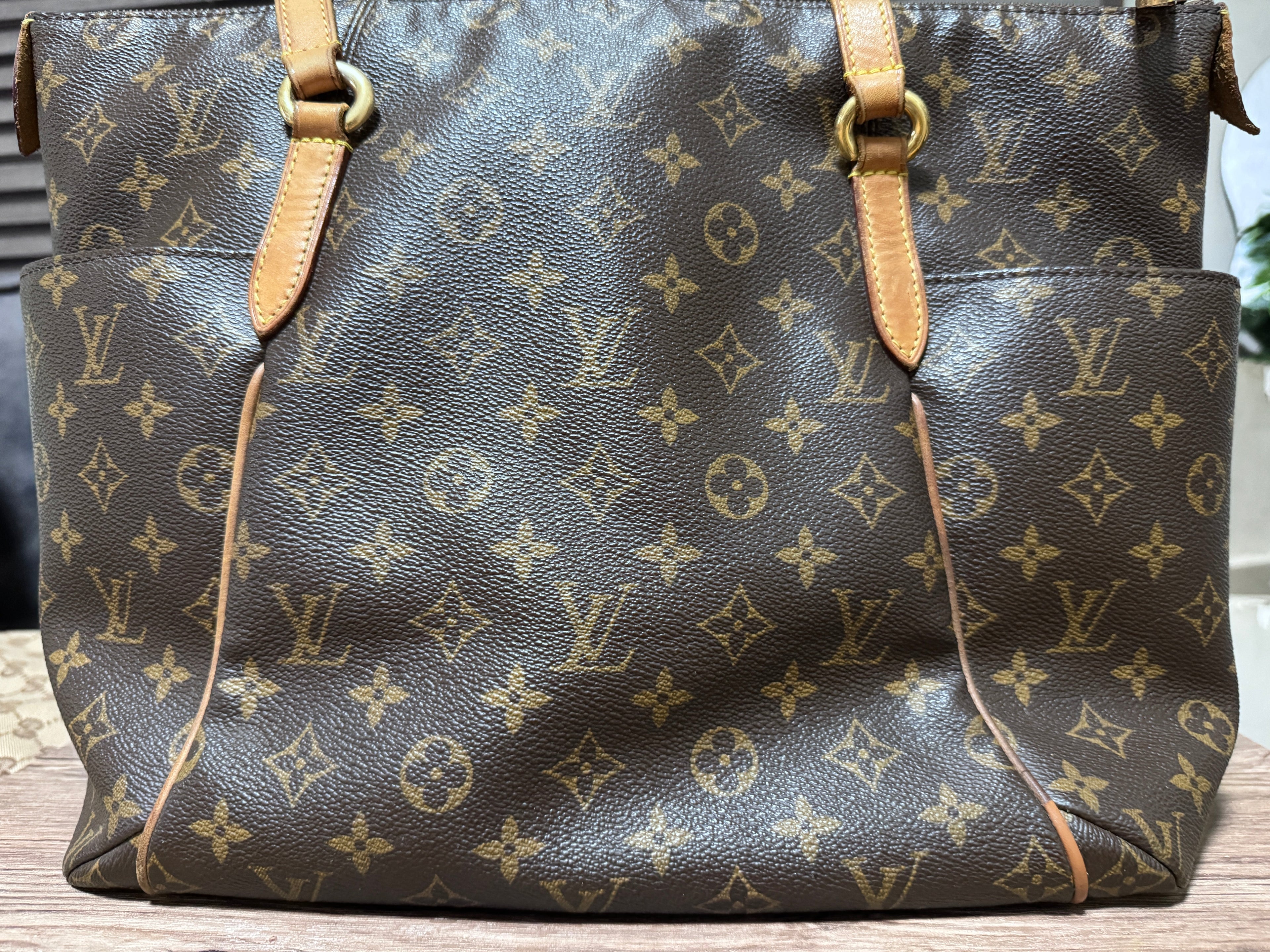 Louis Vuitton 2011 Monogram Totally MM Tote Bag