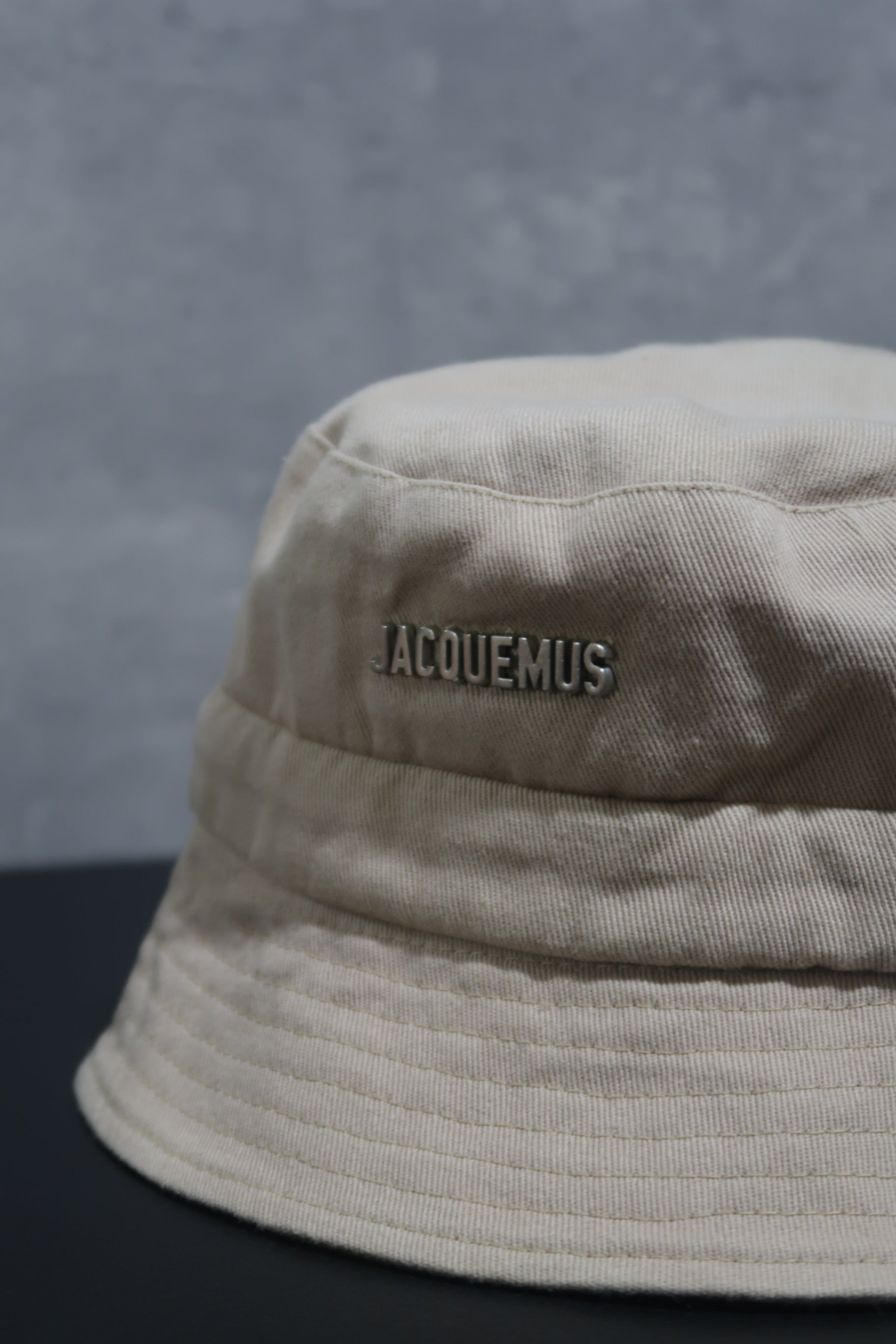 Jacquemus Le Bob Gadjo Beige Bucket Hat