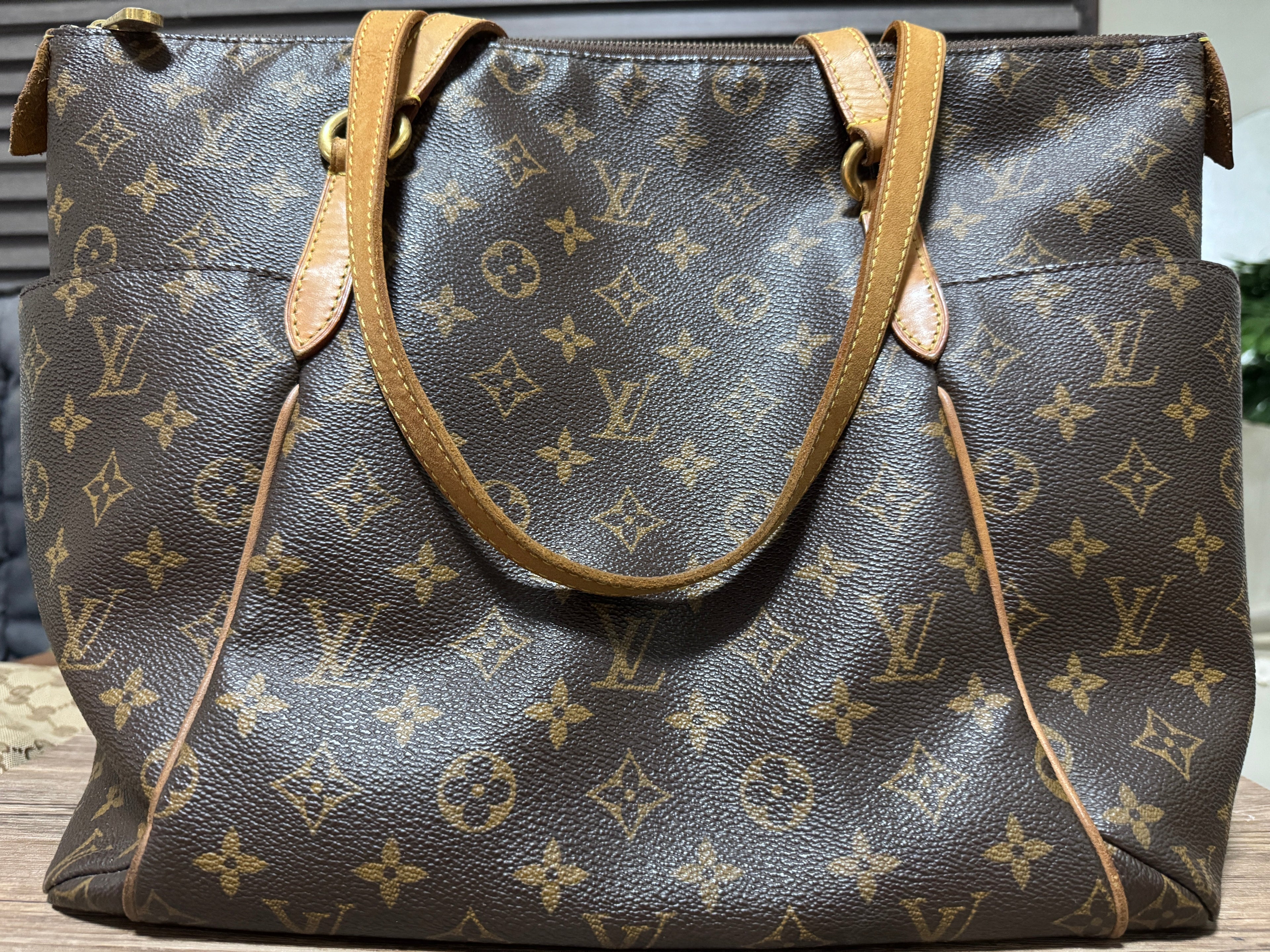 Louis Vuitton 2011 Monogram Totally MM Tote Bag