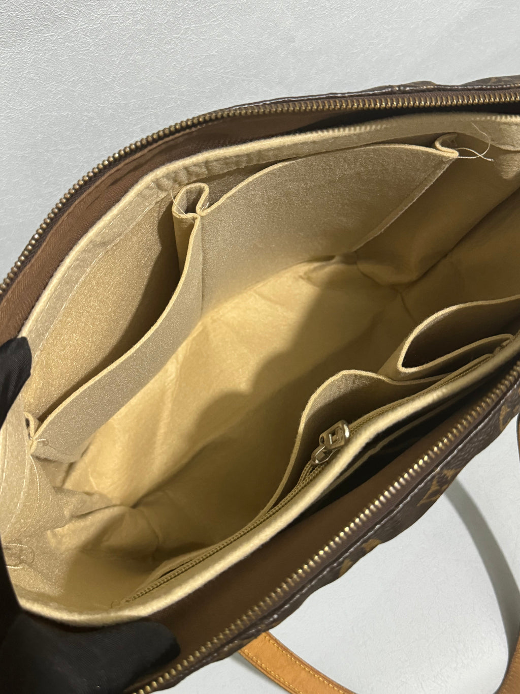 Louis Vuitton 2011 Monogram Totally MM Tote Bag