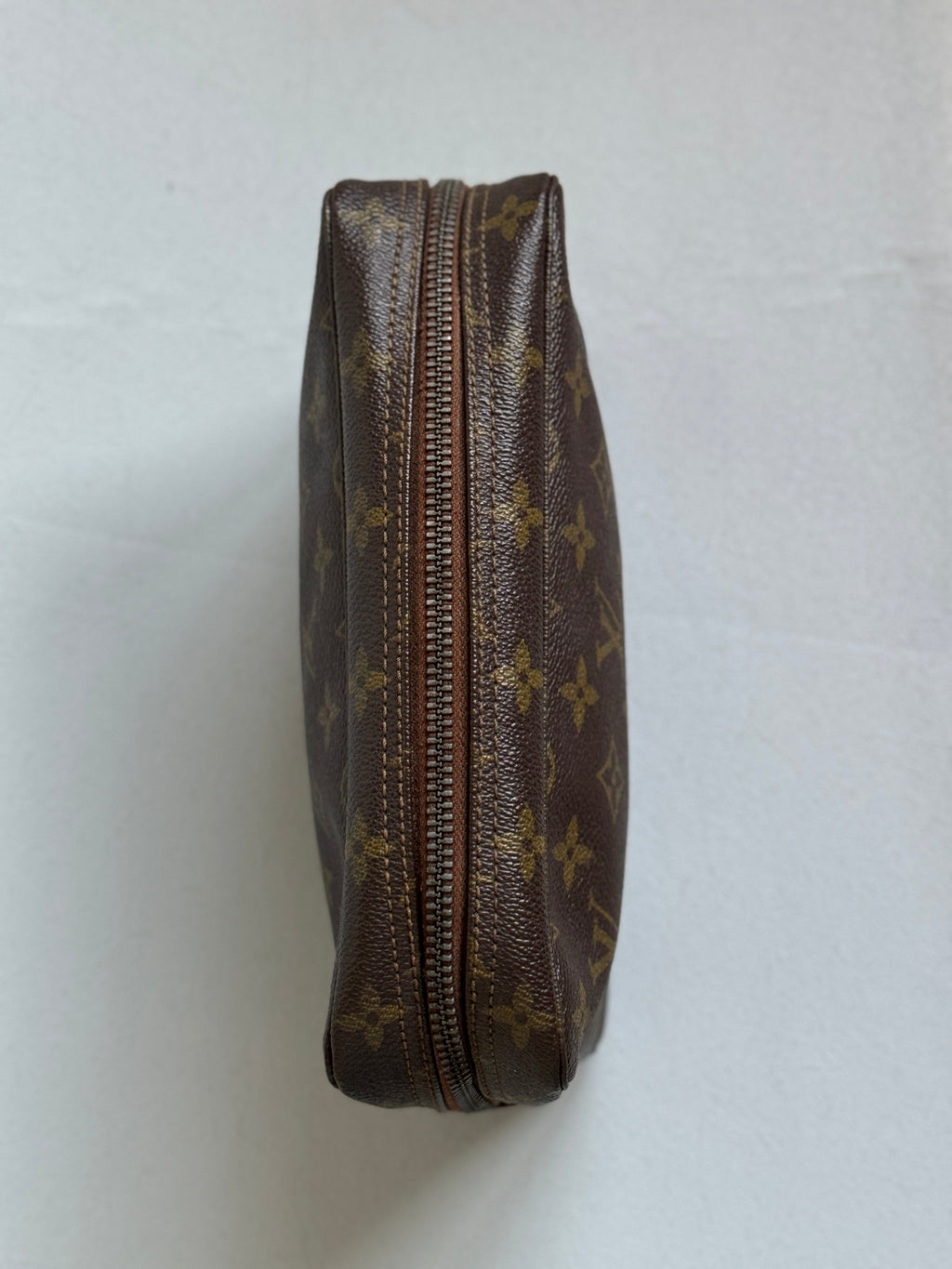 Louis Vuitton Vintage Monogram Trousse 23 Vanity Clutch Organizer