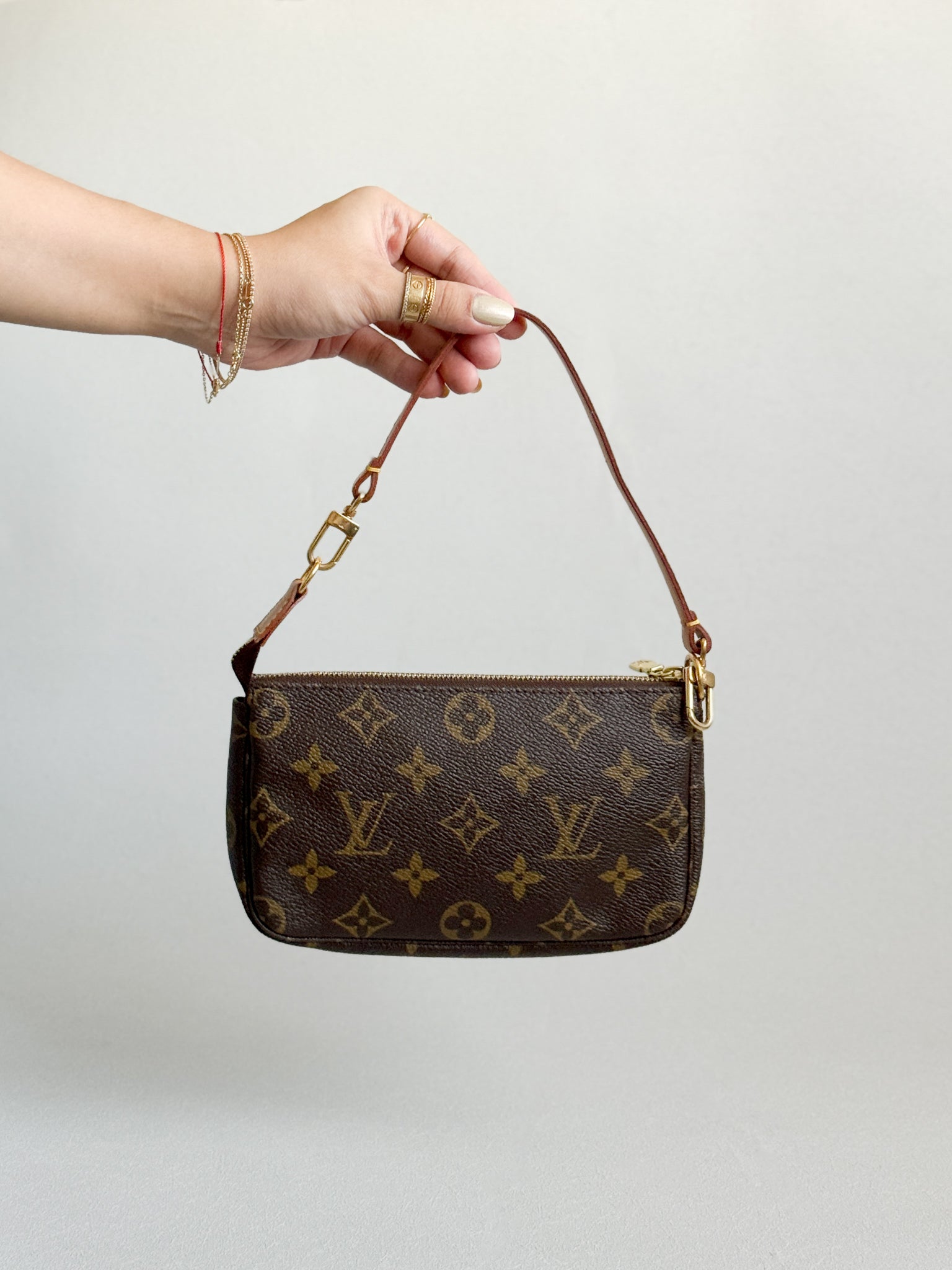 Louis Vuitton 2005 Monogram Pochette Accessoires Handbag