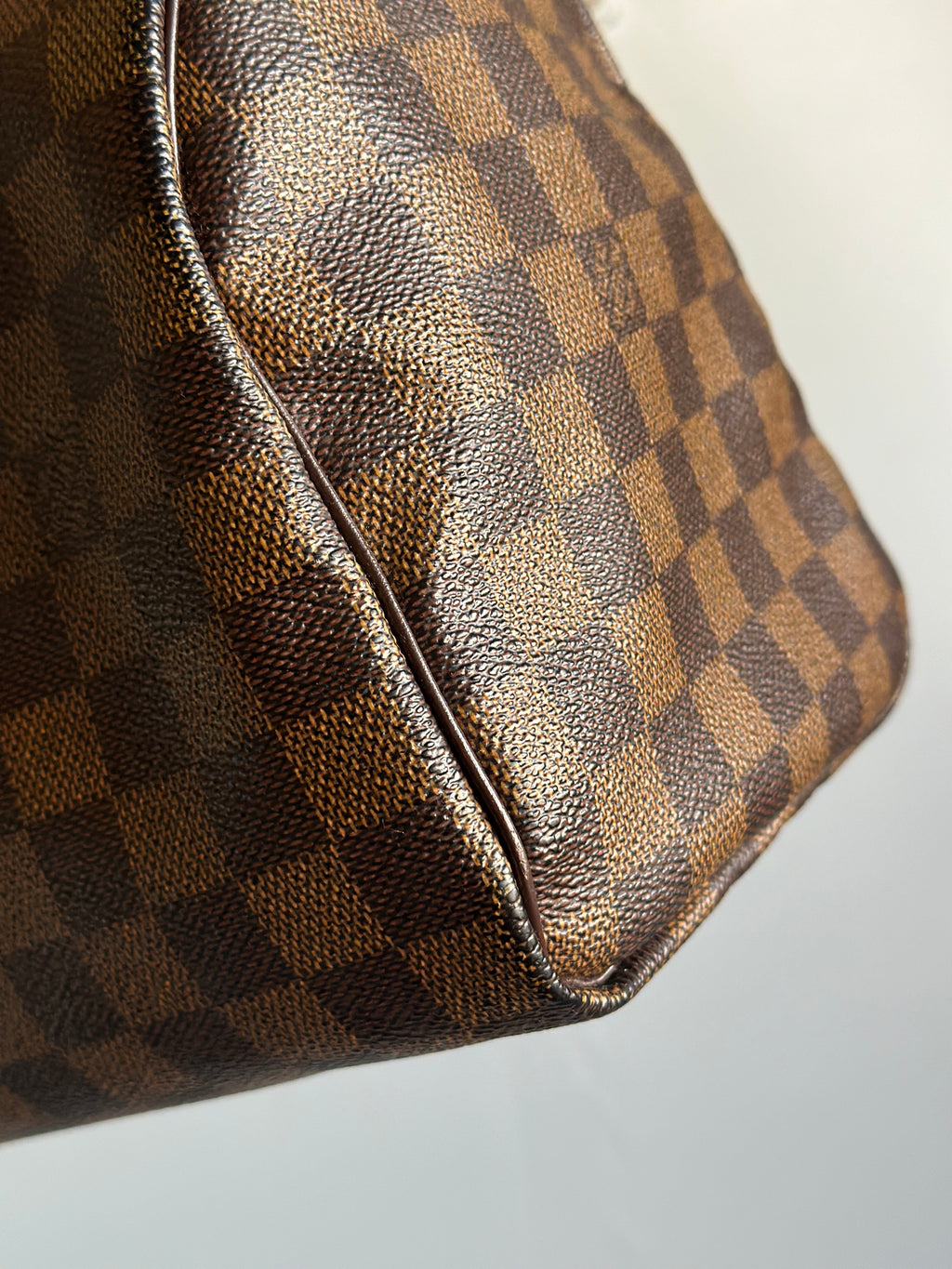 Louis Vuitton 2007 Damier Ebene Canvas Speedy 25 Handbag