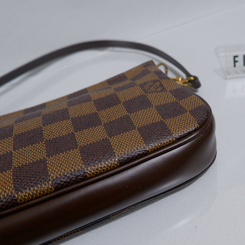 Louis Vuitton 2002 Damier Ebene Navona Pochette Handbag