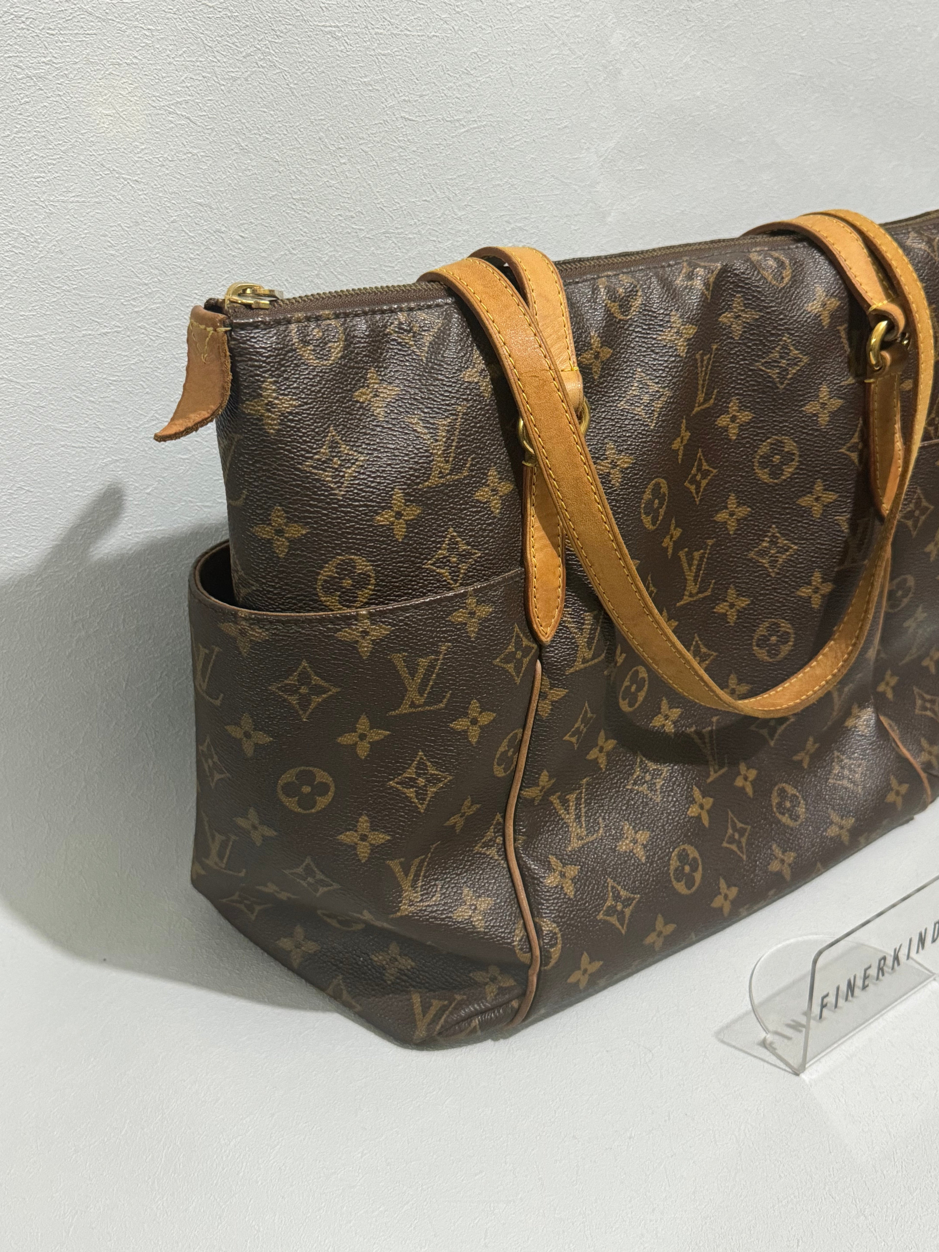Louis Vuitton 2011 Monogram Totally MM Tote Bag