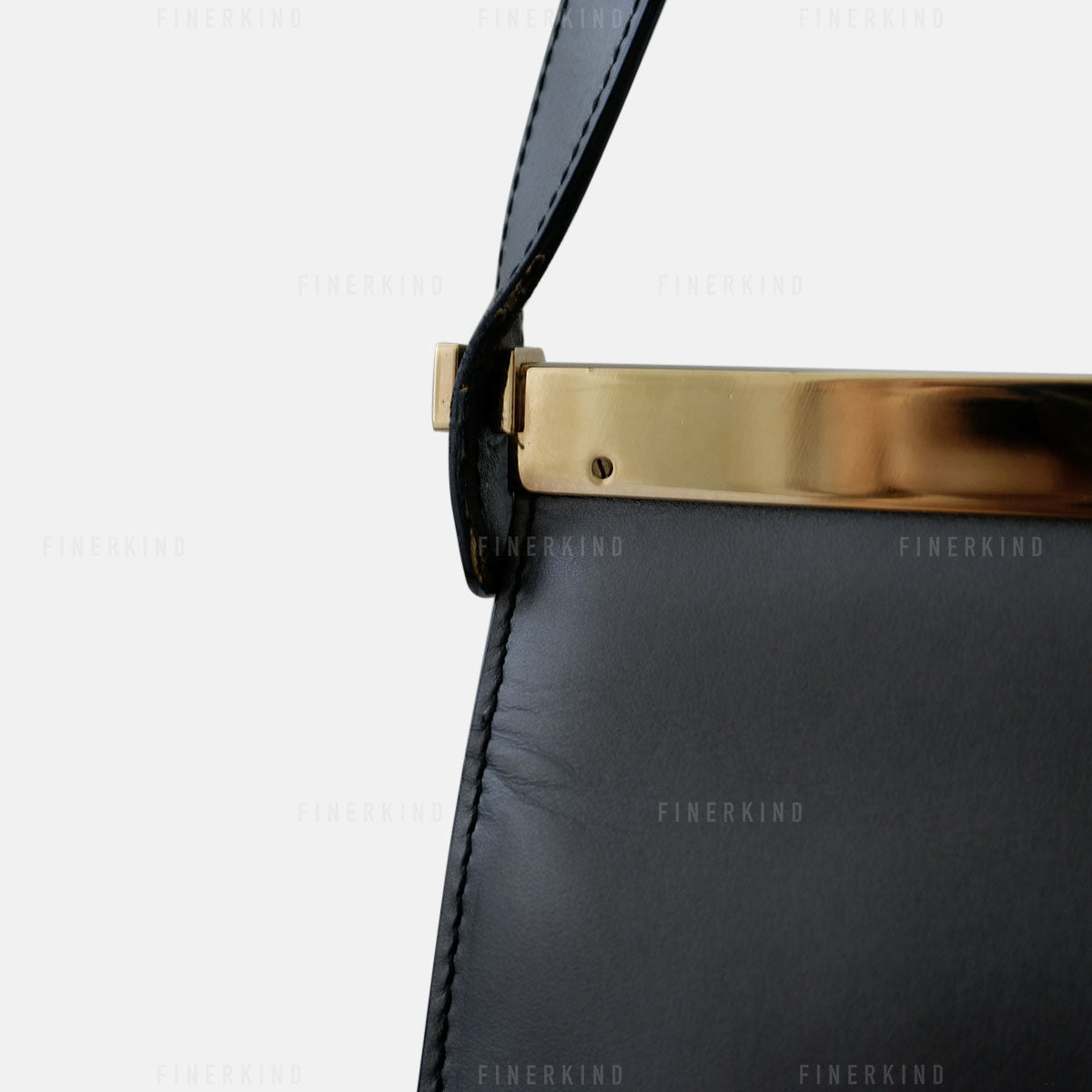 Gucci Vintage Black Leather and Gold Hardware Shoulder Bag